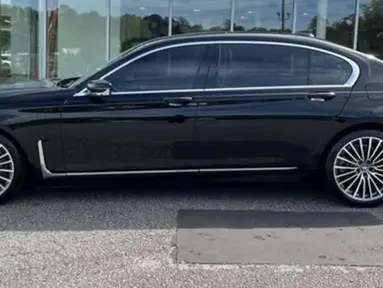 BMW 740i Sedan